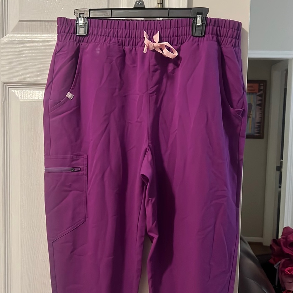 Scrub pants